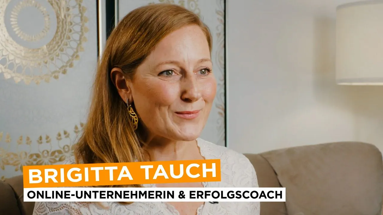Brigitta Tauch, Onlineunternehmerin und Erfolgscoach, gibt ein Testimonial über KlickTipp-Erfahrungen.