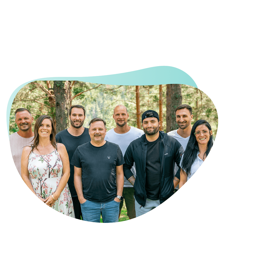 KlickTipp-Support-Team im Freien, symbolisiert deutschsprachigen Experten-Support in der Trust Economy mit menschlichem Kontakt.